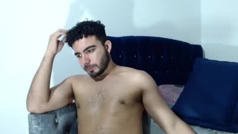 Snapshot of ethanhairy chatting on 02.02.25 Ethan online show from 02.02.25