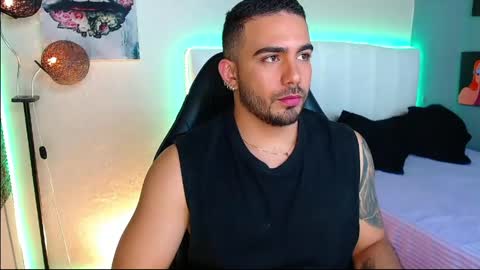 Snapshot of ethanhairy chatting on 05.26.26 Ethan online show from 05.26.26