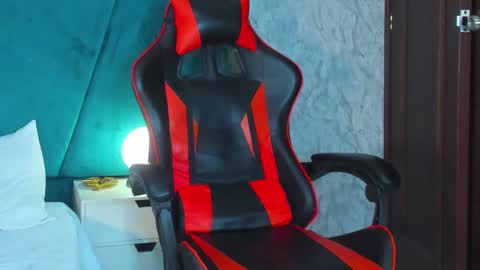 ethanlowell online show from 02.01.25