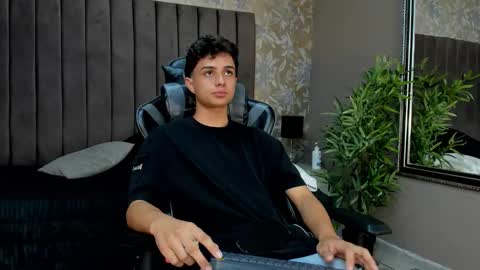 ethanlowell online show from 10.15.25