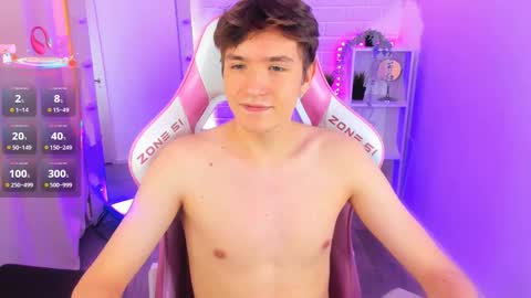 Snapshot of ethansinful chatting on 09.09.25 Ethan online show from 09.09.25