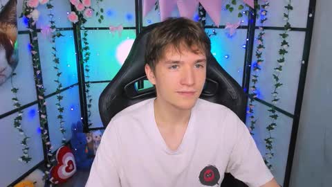 Snapshot of ethansinful chatting on 09.13.25 Ethan online show from 09.13.25