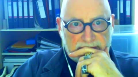 Snapshot of etonne chatting on 02.27.25 etonne online show from 02.27.25