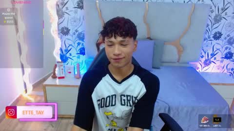 Snapshot of ette_tay chatting on 09.13.25 ette online show from 09.13.25