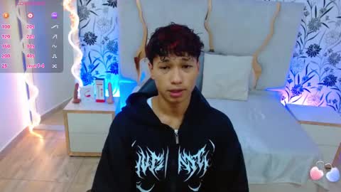 Snapshot of ette_tay chatting on 09.28.25 ette online show from 09.28.25