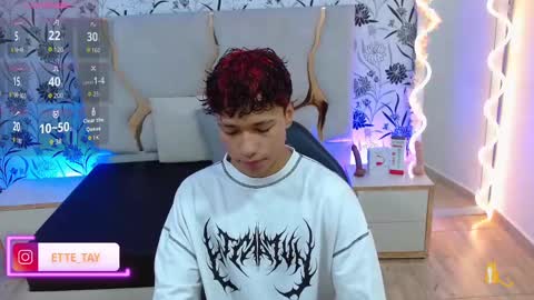 Snapshot of ette_tay chatting on 09.29.25 ette online show from 09.29.25