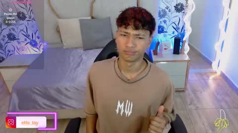 Snapshot of ette_tay chatting on 10.16.25 ette online show from 10.16.25
