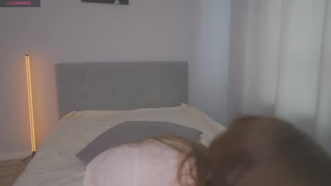 Snapshot of ettennayt chatting on 03.11.25 Hello I am AliseNext stream - 1700 GTM1 online show from 03.11.25