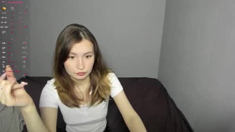 Snapshot of eumomino chatting on 11.09.25 Veronica Tiia Lilith left to right online show from 11.09.25