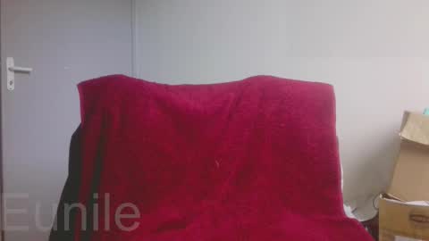 Snapshot of eunile chatting on 10.23.25 eunile online show from 10.23.25