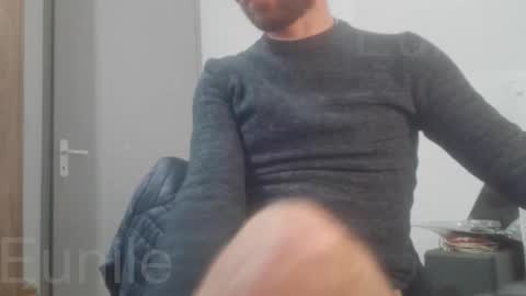 Snapshot of eunile chatting on 11.05.25 eunile online show from 11.05.25