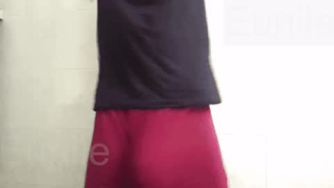 Snapshot of eunile chatting on 11.26.25 eunile online show from 11.26.25