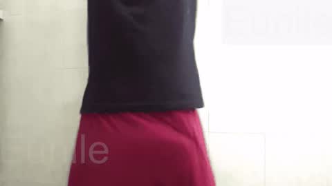 Snapshot of eunile chatting on 12.01.25 eunile online show from 12.01.25