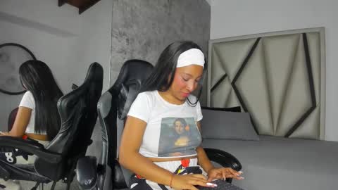 euphoria_06 online show from 12.04.25