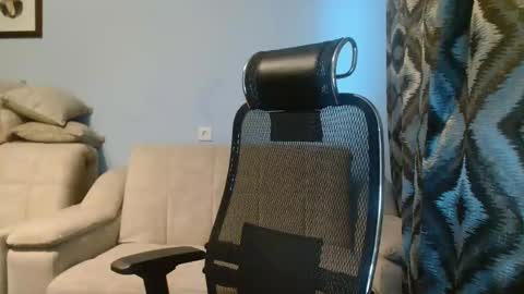 eva2323 online show from 01.28.25