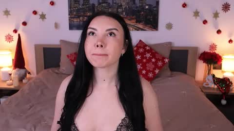 Snapshot of eva__si chatting on 12.20.25 Eva online show from 12.20.25