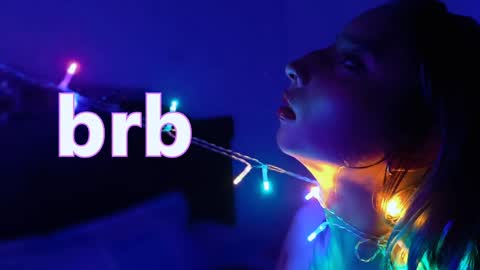 Iris Smile  independent model online show from 12.27.24