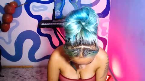 Snapshot of eva_brooks1 chatting on 07.15.26 Iris Smile independent model online show from 07.15.26