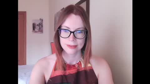Snapshot of eva_cutesmile chatting on 06.17.26 Eva online show from 06.17.26