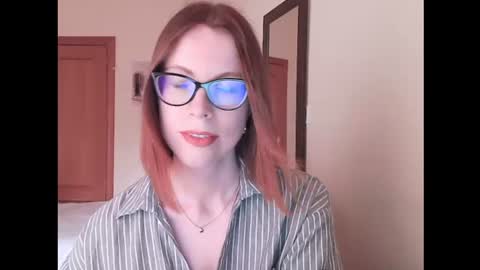 Snapshot of eva_cutesmile chatting on 06.23.26 Eva online show from 06.23.26