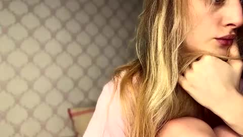 Snapshot of eva_eyre chatting on 03.29.26 Evvie online show from 03.29.26