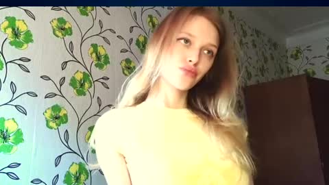 Snapshot of eva_eyre chatting on 05.23.26 Evvie online show from 05.23.26