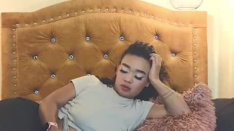 Snapshot of eva_foxs chatting on 11.22.25 Eva Foxs online show from 11.22.25