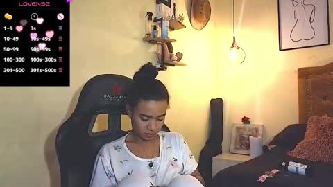 Snapshot of eva_foxs chatting on 11.30.25 Eva Foxs online show from 11.30.25