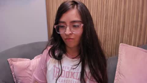 Angelinne online show from 01.08.25