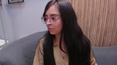 Angelinne online show from 01.22.25