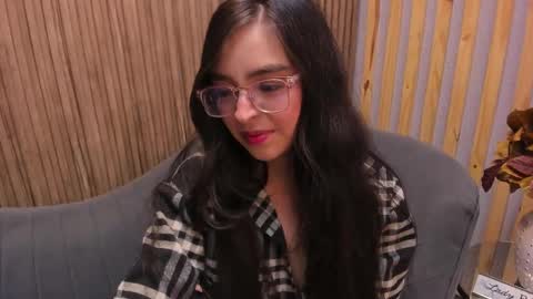 Angelinne online show from 02.20.25