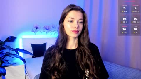 Snapshot of eva_mccoy chatting on 11.04.25 Eva online show from 11.04.25