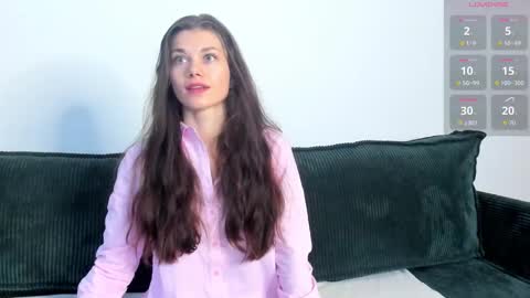 Snapshot of eva_mccoy chatting on 11.10.25 Eva online show from 11.10.25