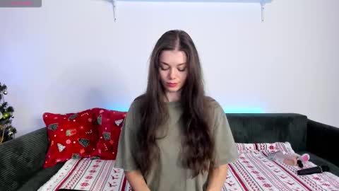 Snapshot of eva_mccoy chatting on 12.15.25 Eva online show from 12.15.25