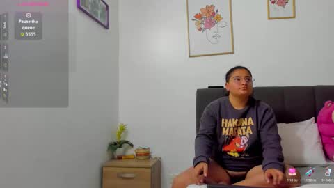 Snapshot of eva_mia_ chatting on 03.18.26 Eva y Mia online show from 03.18.26