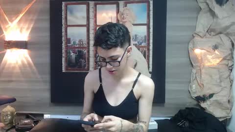 Snapshot of eva_monwalker chatting on 10.21.25 Eva cute online show from 10.21.25