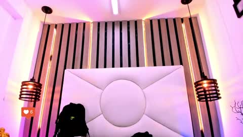 Snapshot of eva_monwalker chatting on 11.21.25 Eva cute online show from 11.21.25