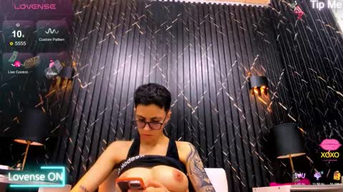 Snapshot of eva_monwalker chatting on 12.02.25 Eva cute online show from 12.02.25