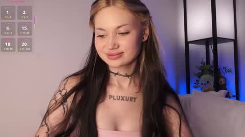 Snapshot of eva_pixie chatting on 09.21.25 Eva online show from 09.21.25