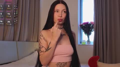 Snapshot of eva_pixie chatting on 11.12.25 Eva online show from 11.12.25