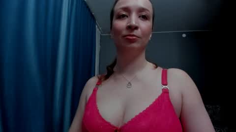 Ice Goddess online show from 04.22.26