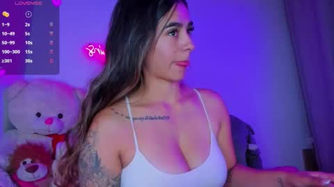 Snapshot of eva_shinee_ chatting on 11.14.25 Eva Shinee online show from 11.14.25