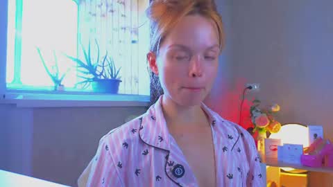 Hi there i am Eva and i wish create a nice community with you so join my Ticket Show for more pleasure online show from 07.08.26