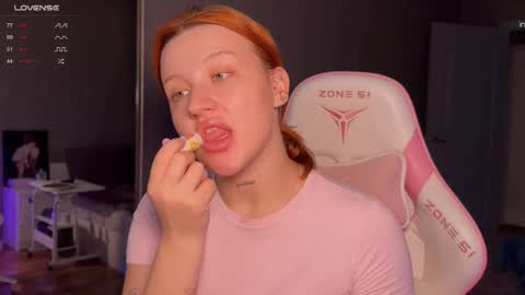 Snapshot of eva_swag chatting on 11.07.25 eva_swag online show from 11.07.25