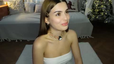Hello my name is Eva its my first day here online show from 12.22.25