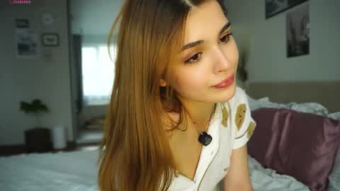 Snapshot of eva_zill_blossom chatting on 06.28.26 Hello my name is Eva its my first day here online show from 06.28.26