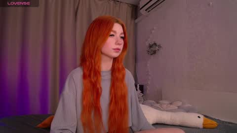 Snapshot of evaa_moonn_ chatting on 12.29.24 Eva online show from 12.29.24