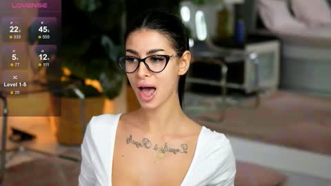 Eva  online show from 11.08.25