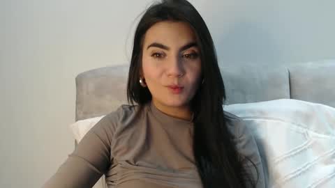 evacollins12 online show from 10.27.25