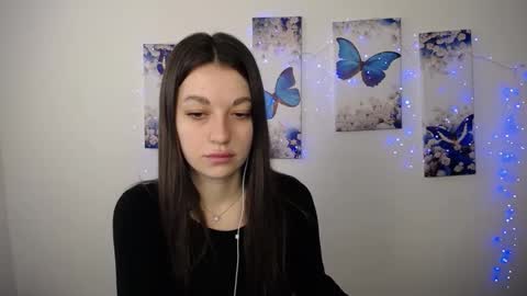 Snapshot of evaeldis chatting on 04.15.26 Eva online show from 04.15.26